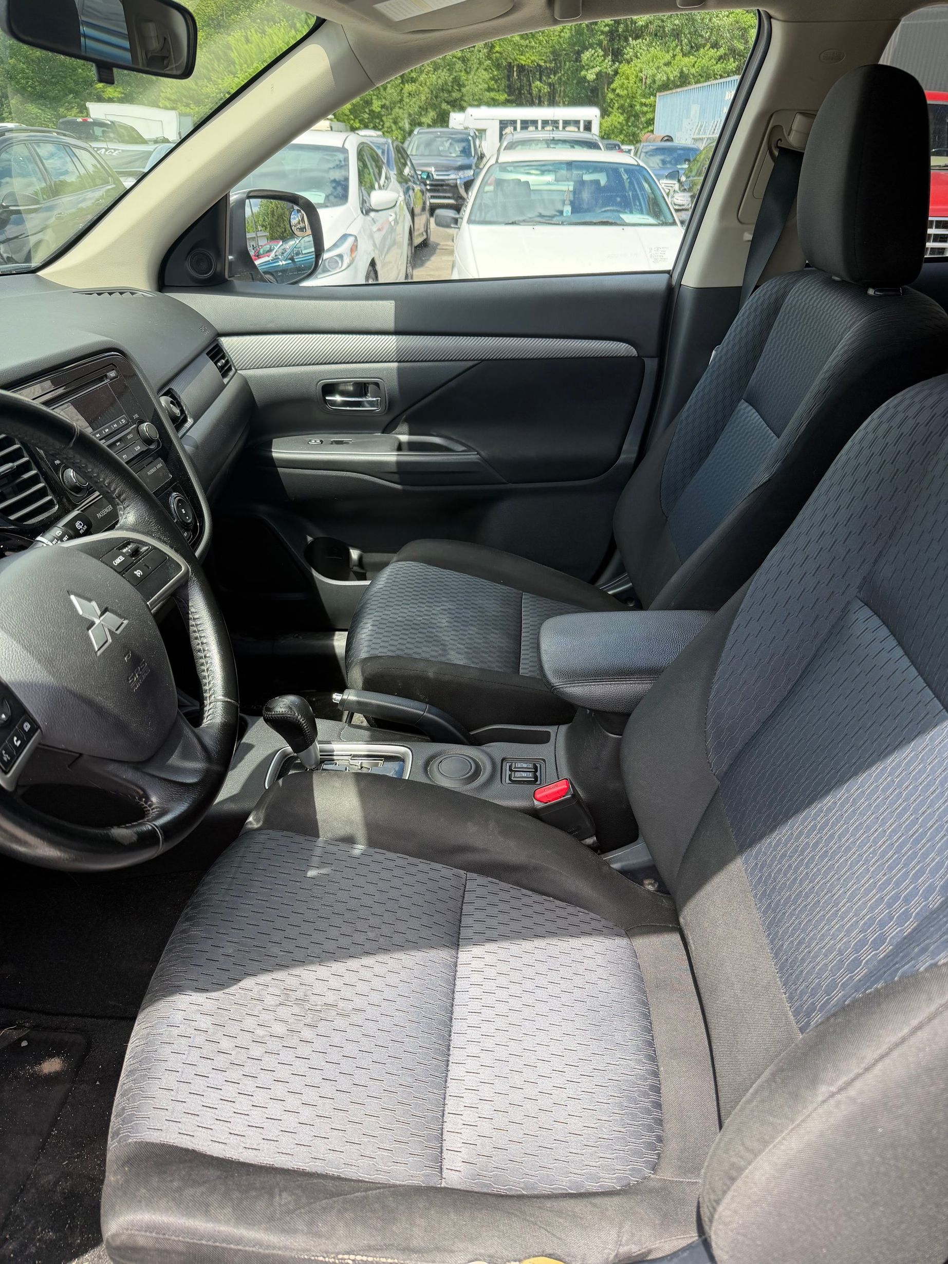 Mitsubishi Outlander 2014 - Thumbnail 10