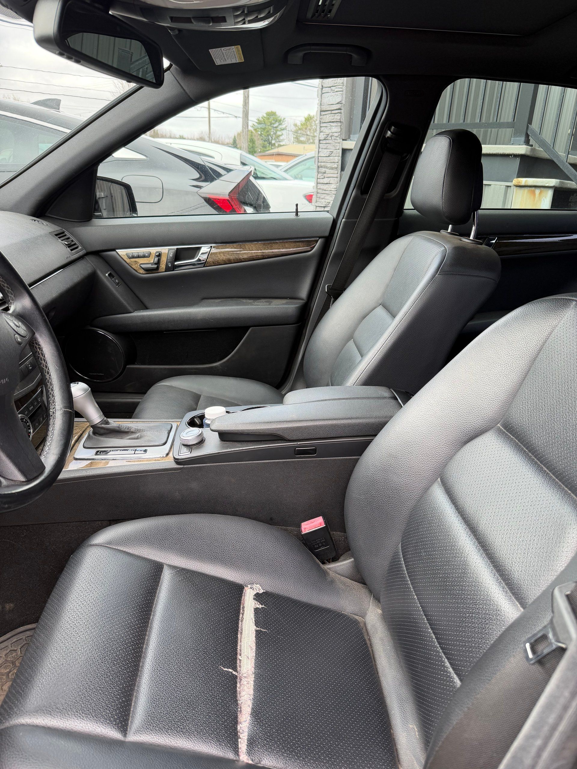 Mercedes-Benz C 300 2010 - Image 9