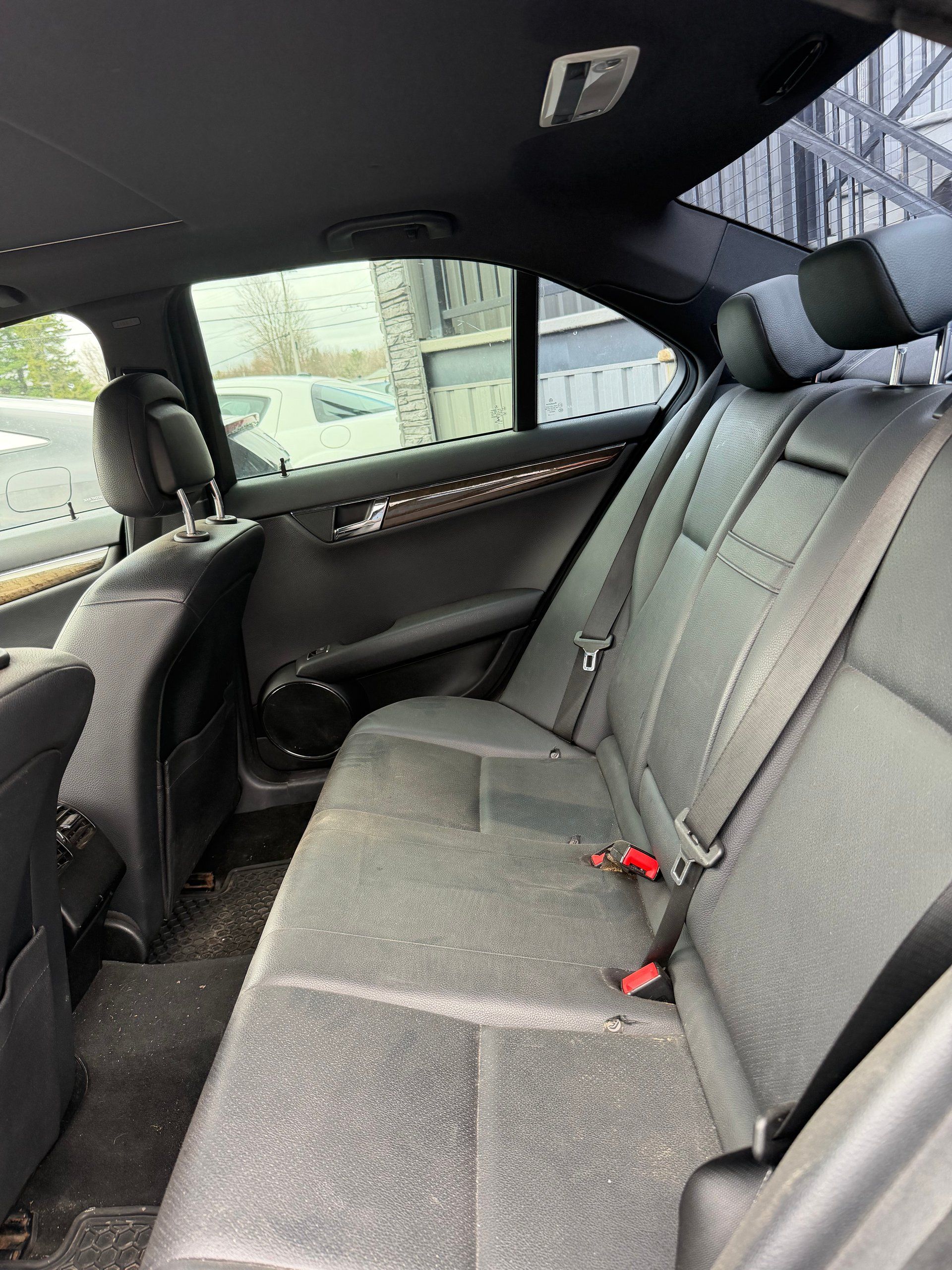 Mercedes-Benz C 300 2010 - Image 10