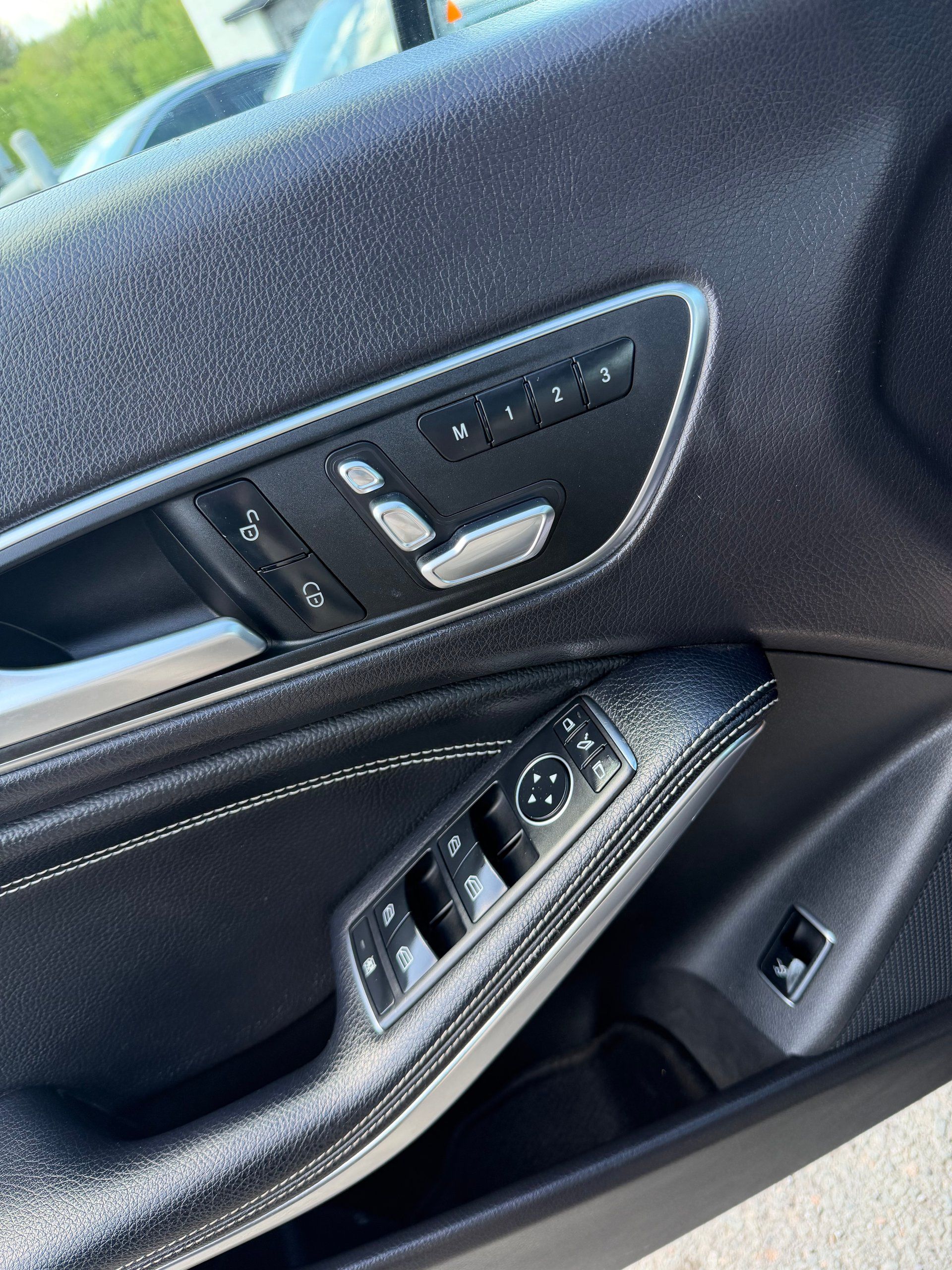 Mercedes-Benz CLA 250 2018 - Image 12