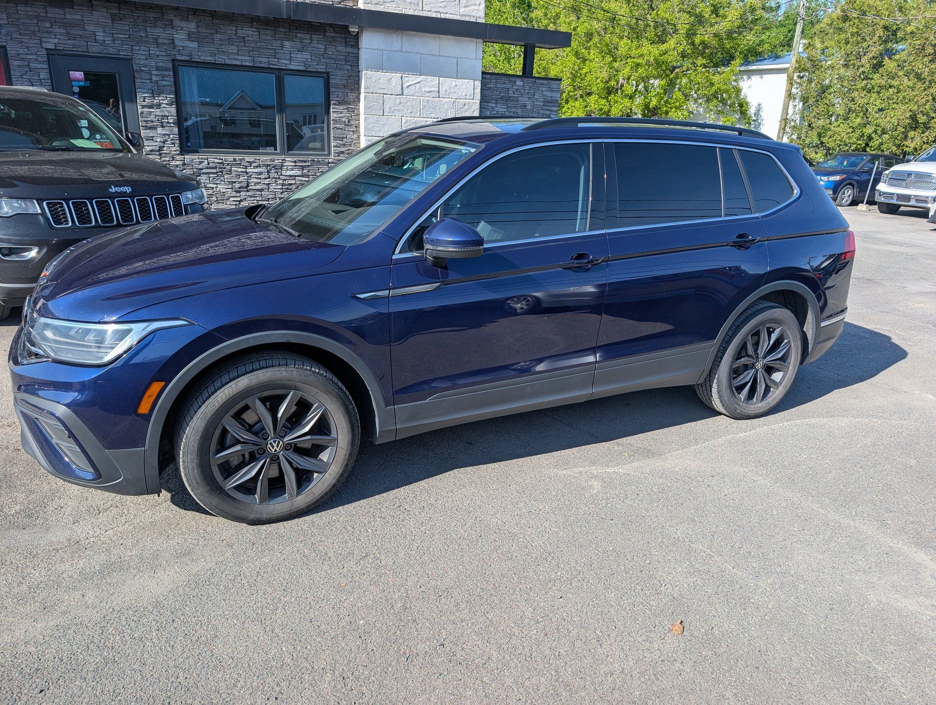 Volkswagen Tiguan 2023 - Image 2