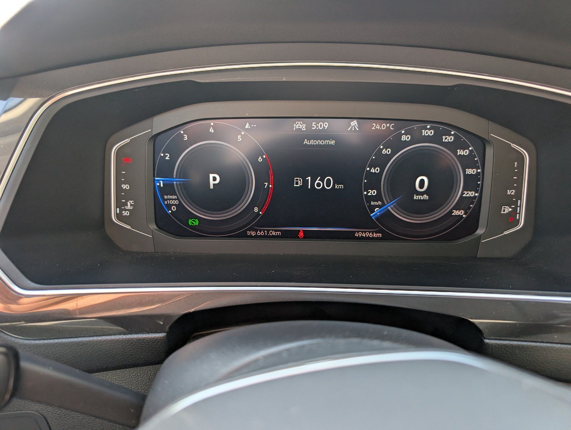Volkswagen Tiguan 2023 - Image 13
