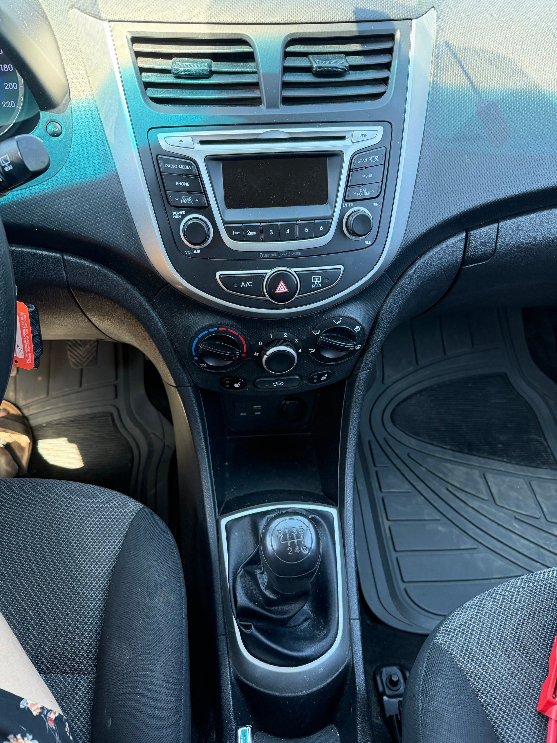 Hyundai Accent 2014 - Image 11