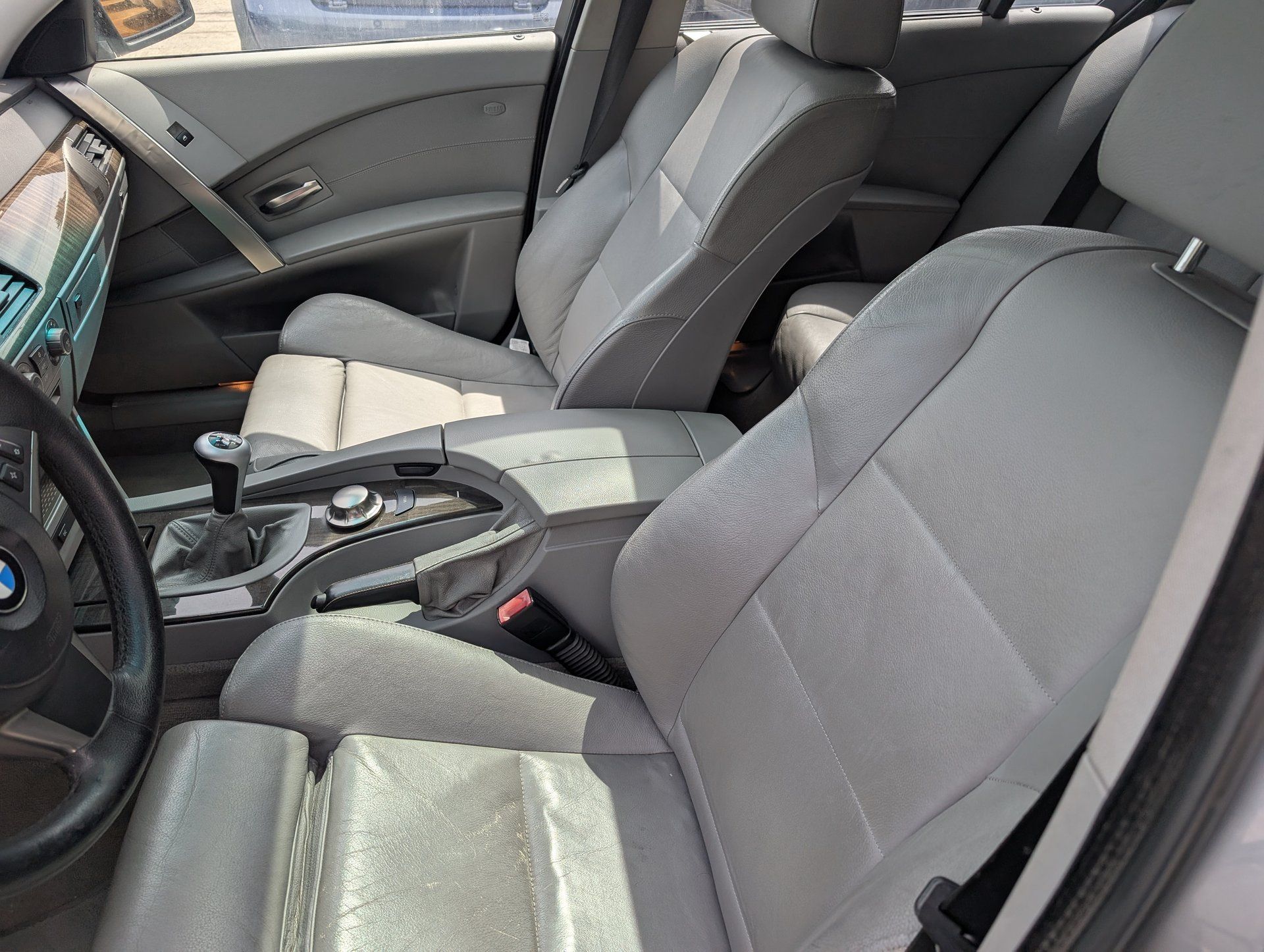 BMW 545i 2004 - Image 9