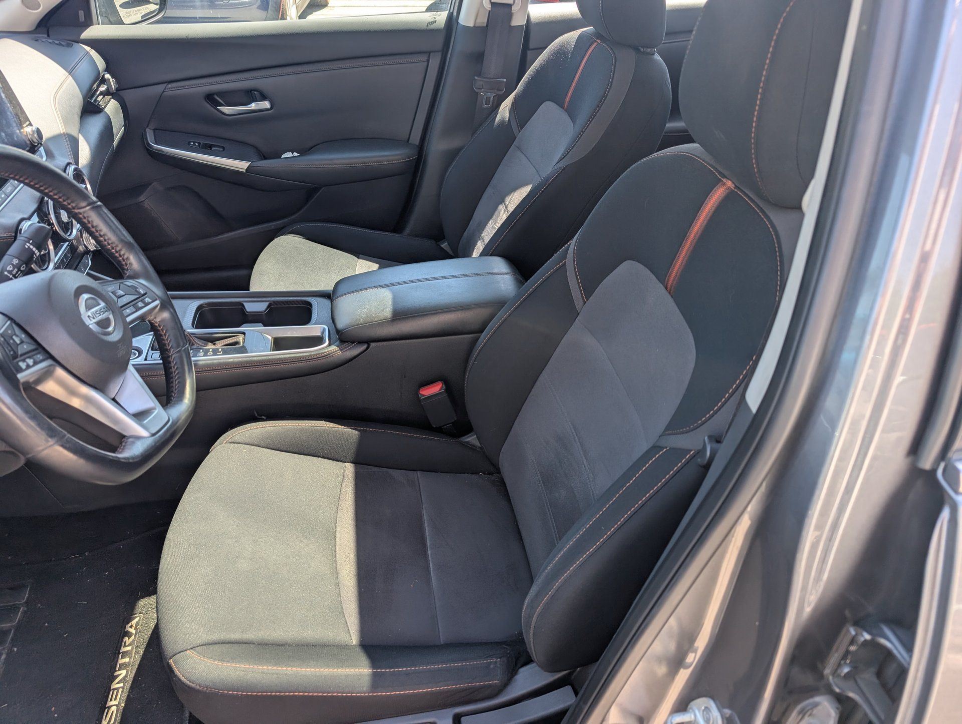 Nissan Sentra 2022 - Image 9
