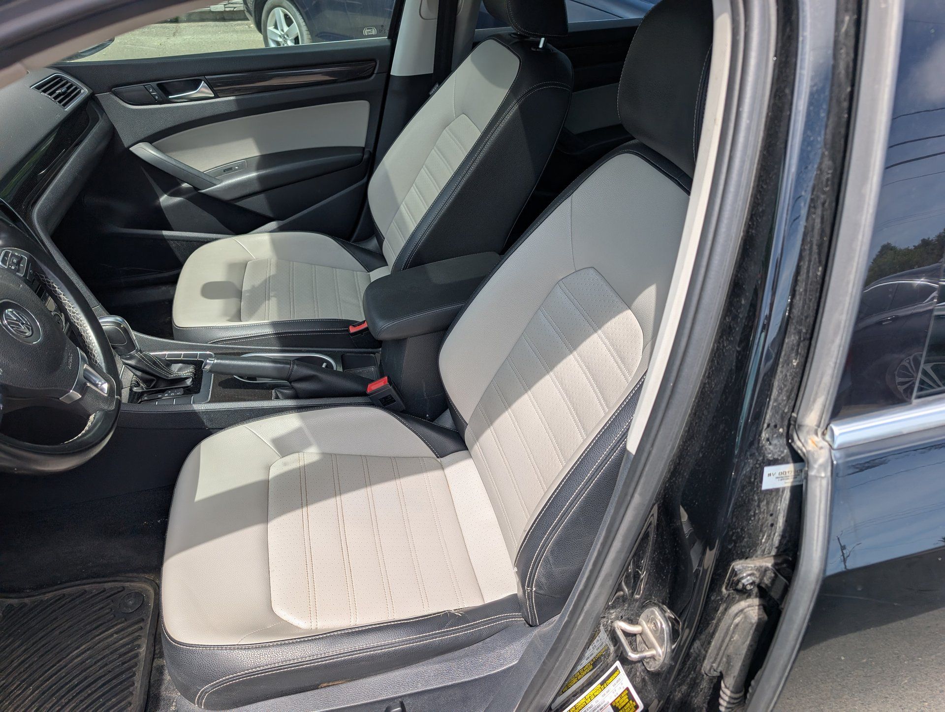 Volkswagen Passat 2015 - Image 9