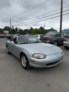 Mazda MX-5 Miata 1999 - Image 7