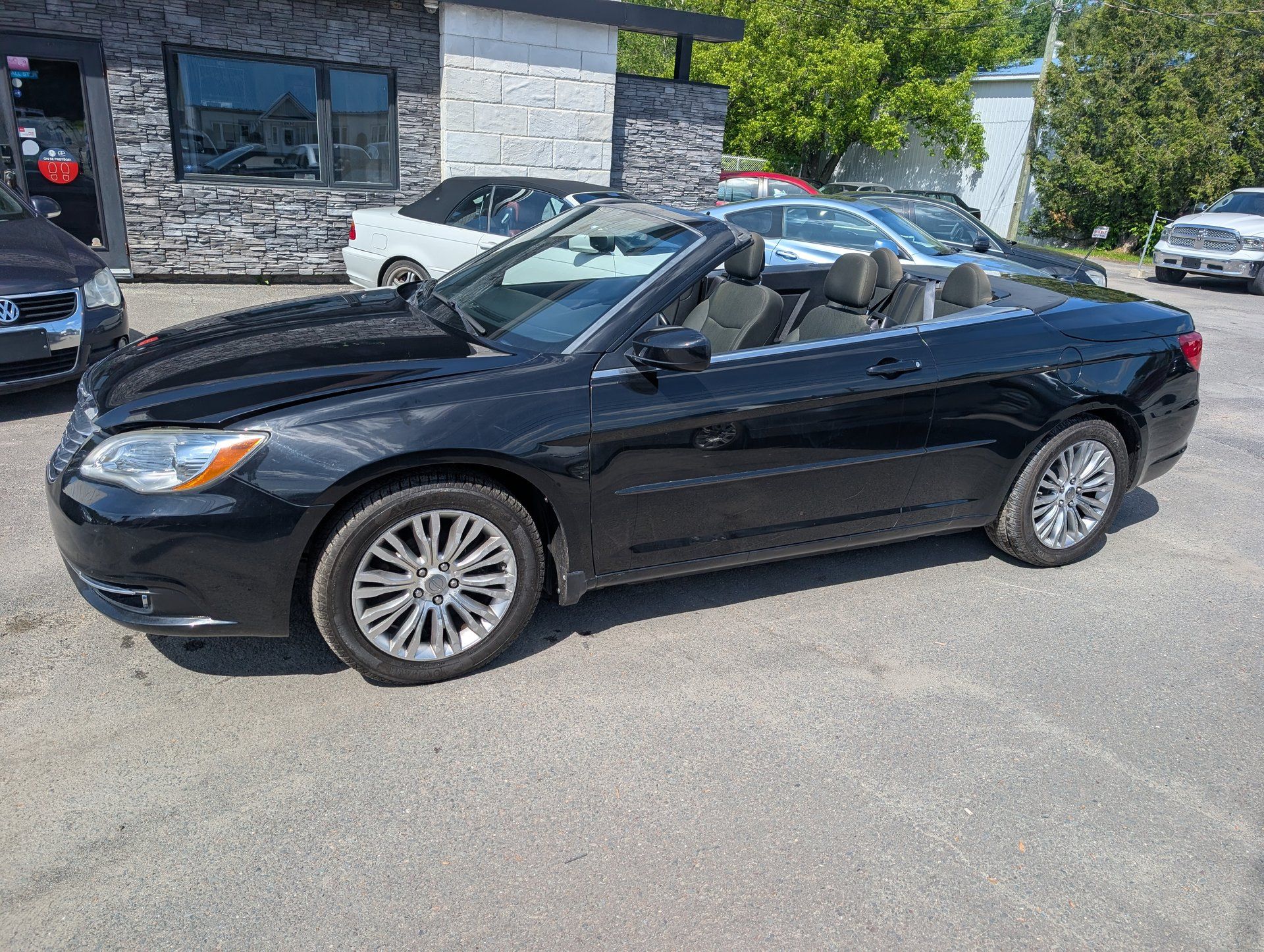 Chrysler 200 2011 - Image 2