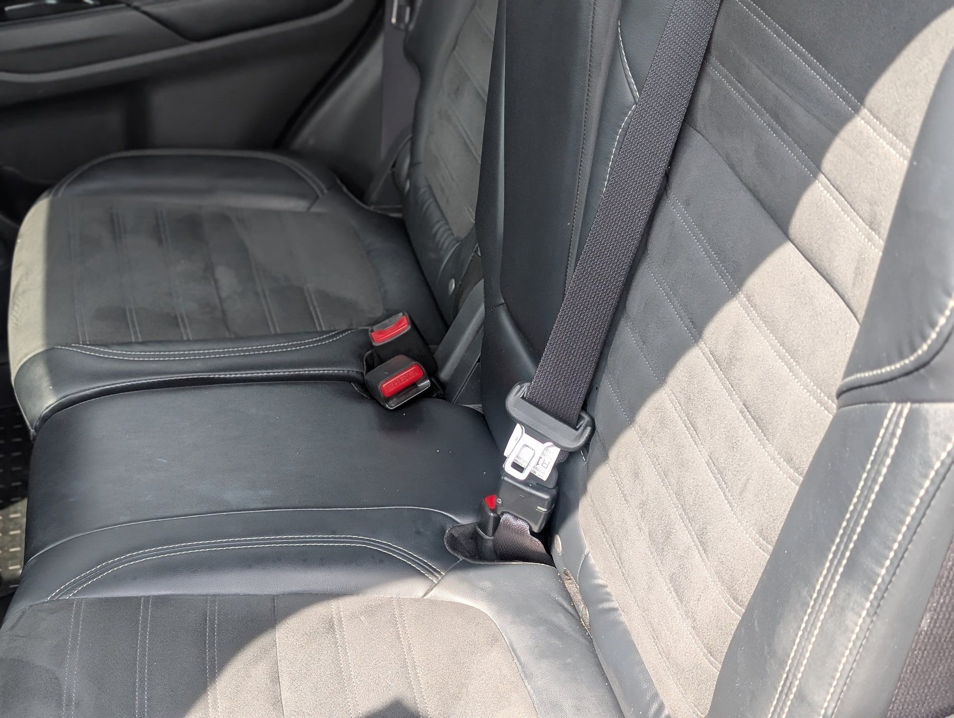 Mitsubishi Outlander PHEV 2022 - Image 10
