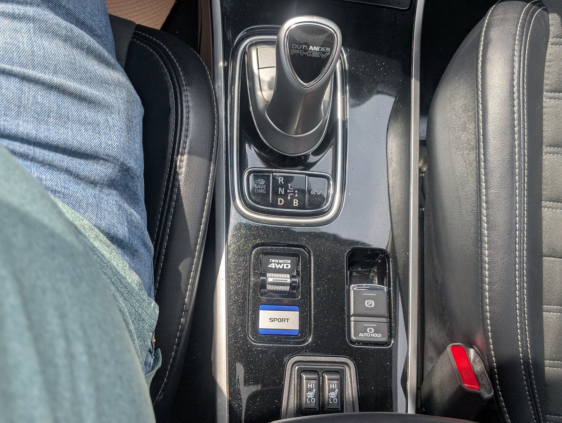 Mitsubishi Outlander PHEV 2022 - Image 13