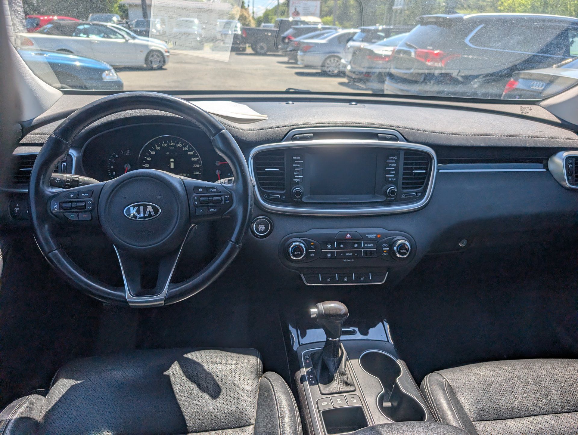 Kia Sorento 2017 - Image 11