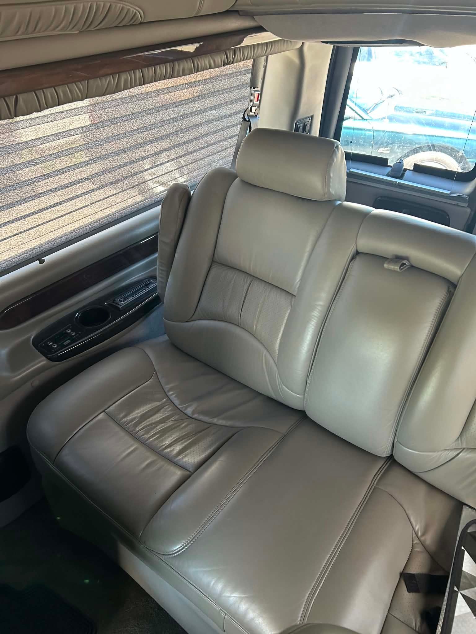 Chevrolet Express 2004 - Image 18