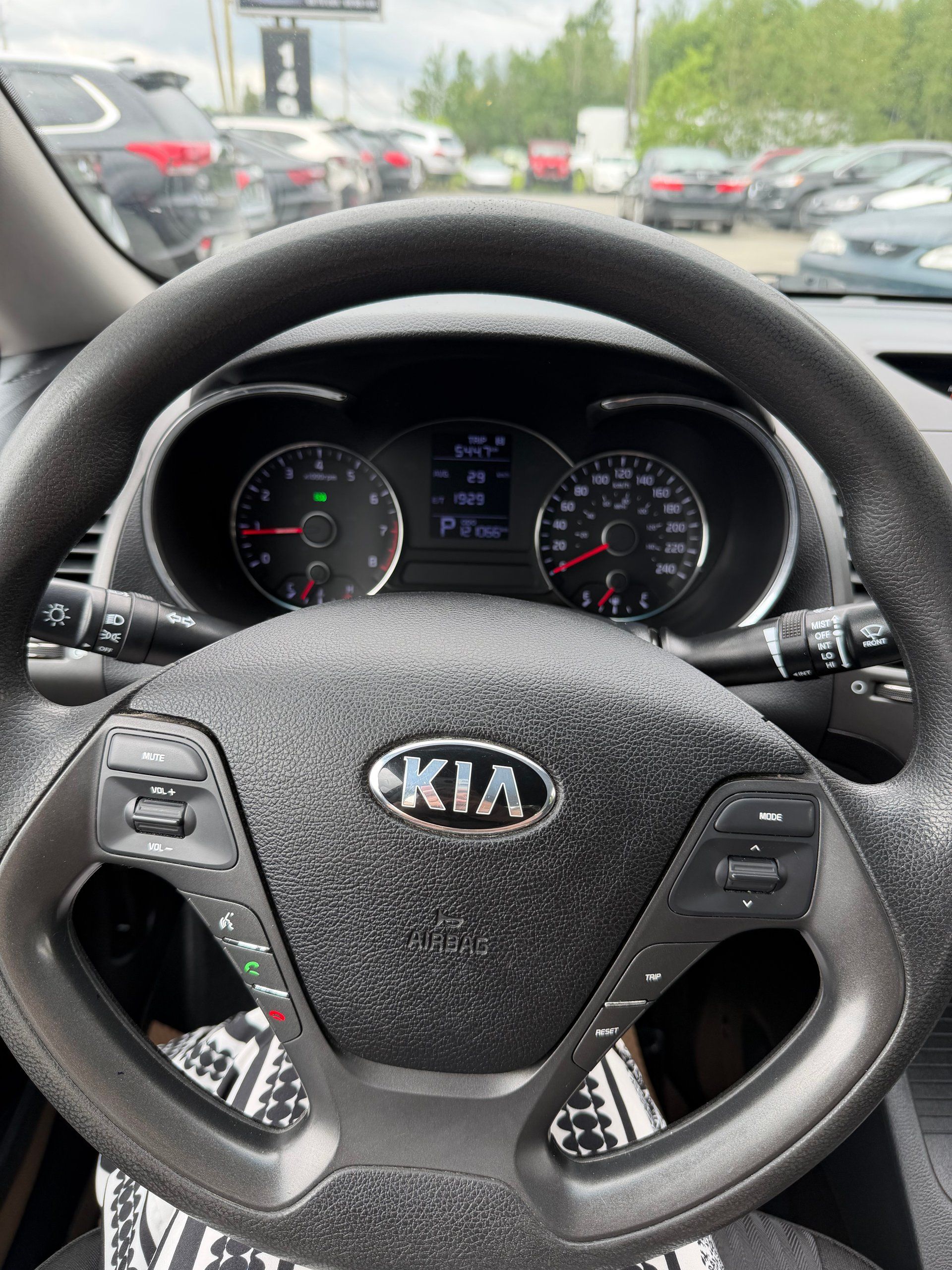 Kia Forte 2015 - Image 14