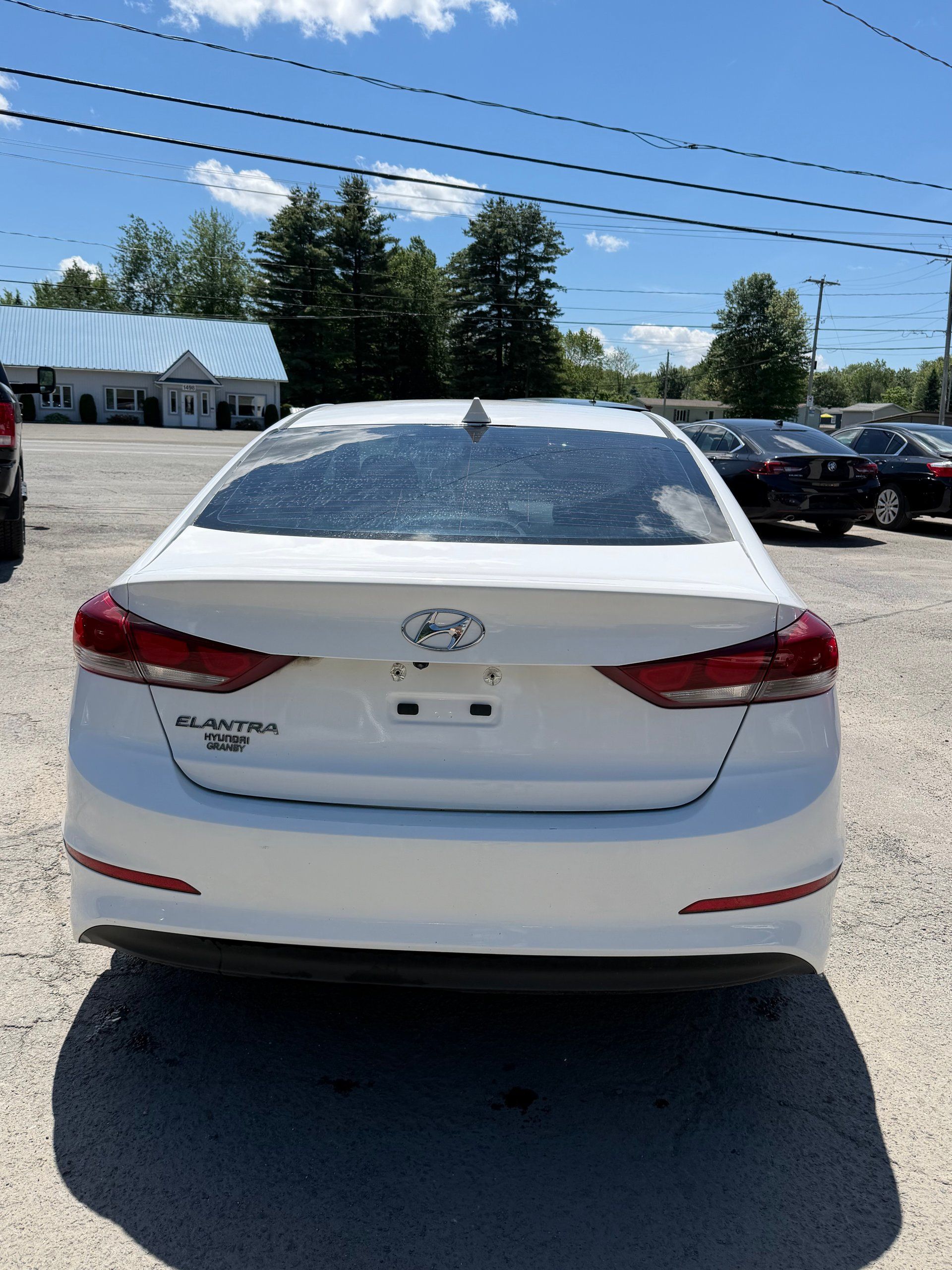 Hyundai Elantra 2018 - Image 3