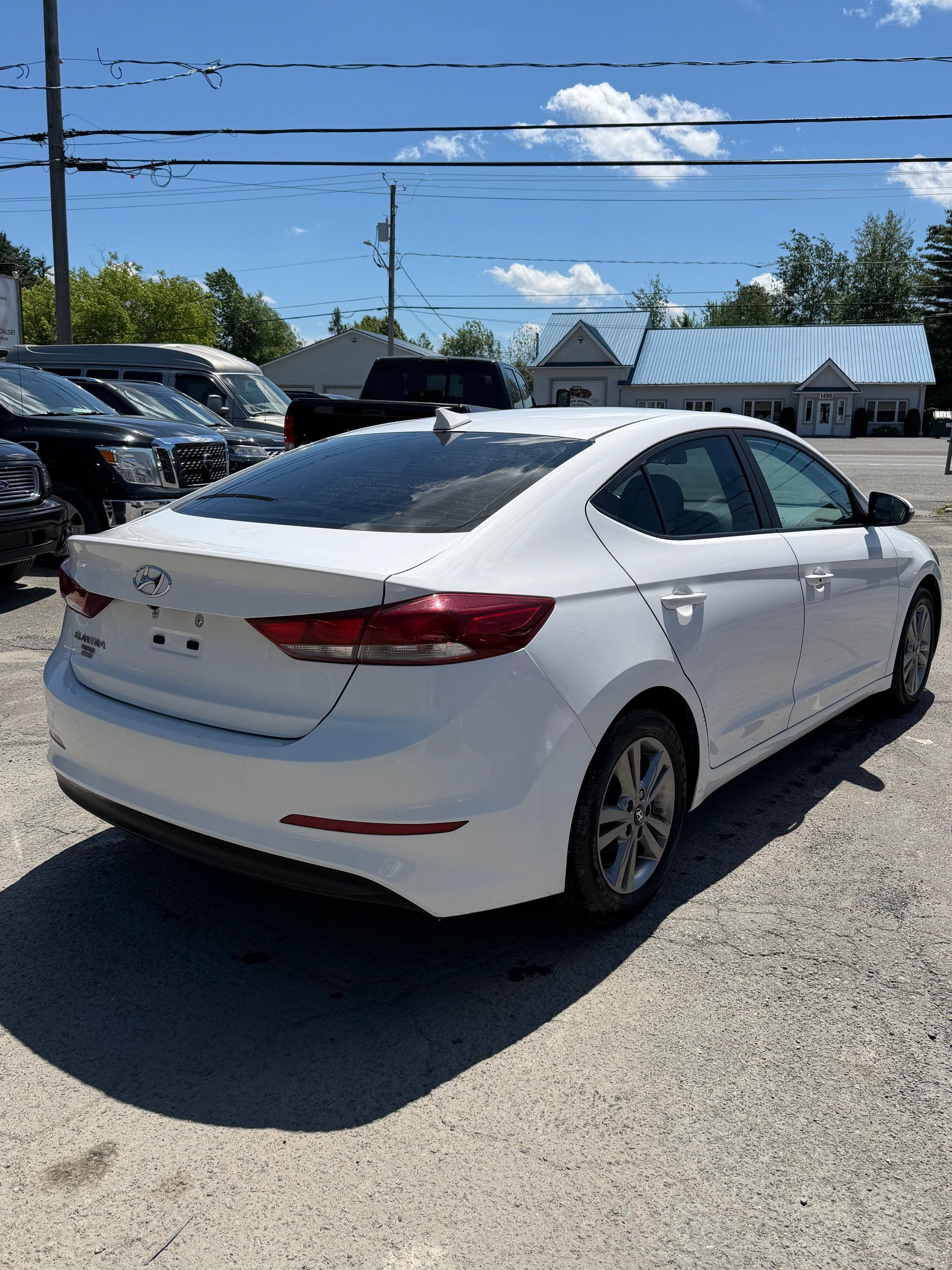 Hyundai Elantra 2018 - Image 4
