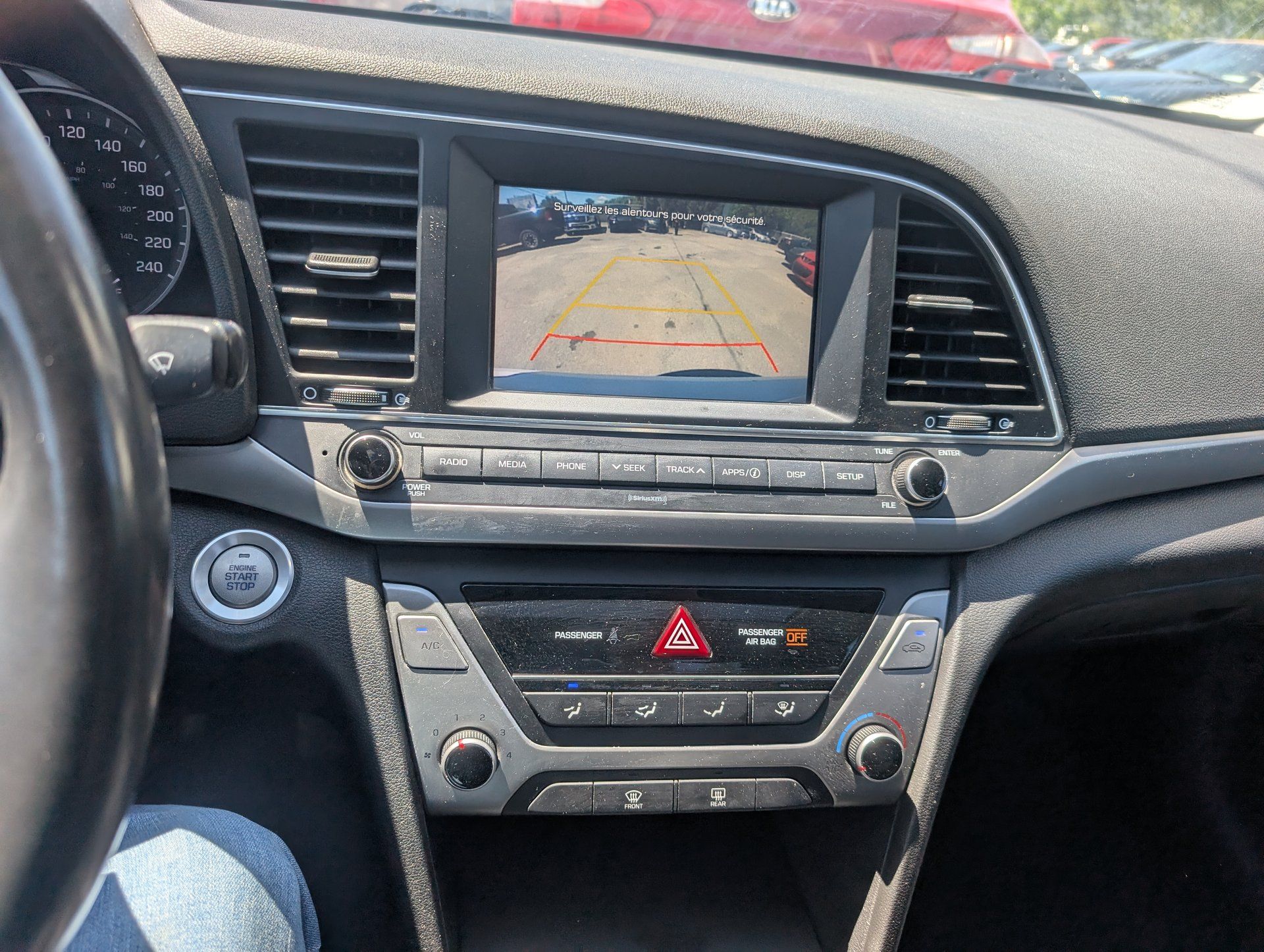 Hyundai Elantra 2018 - Image 17