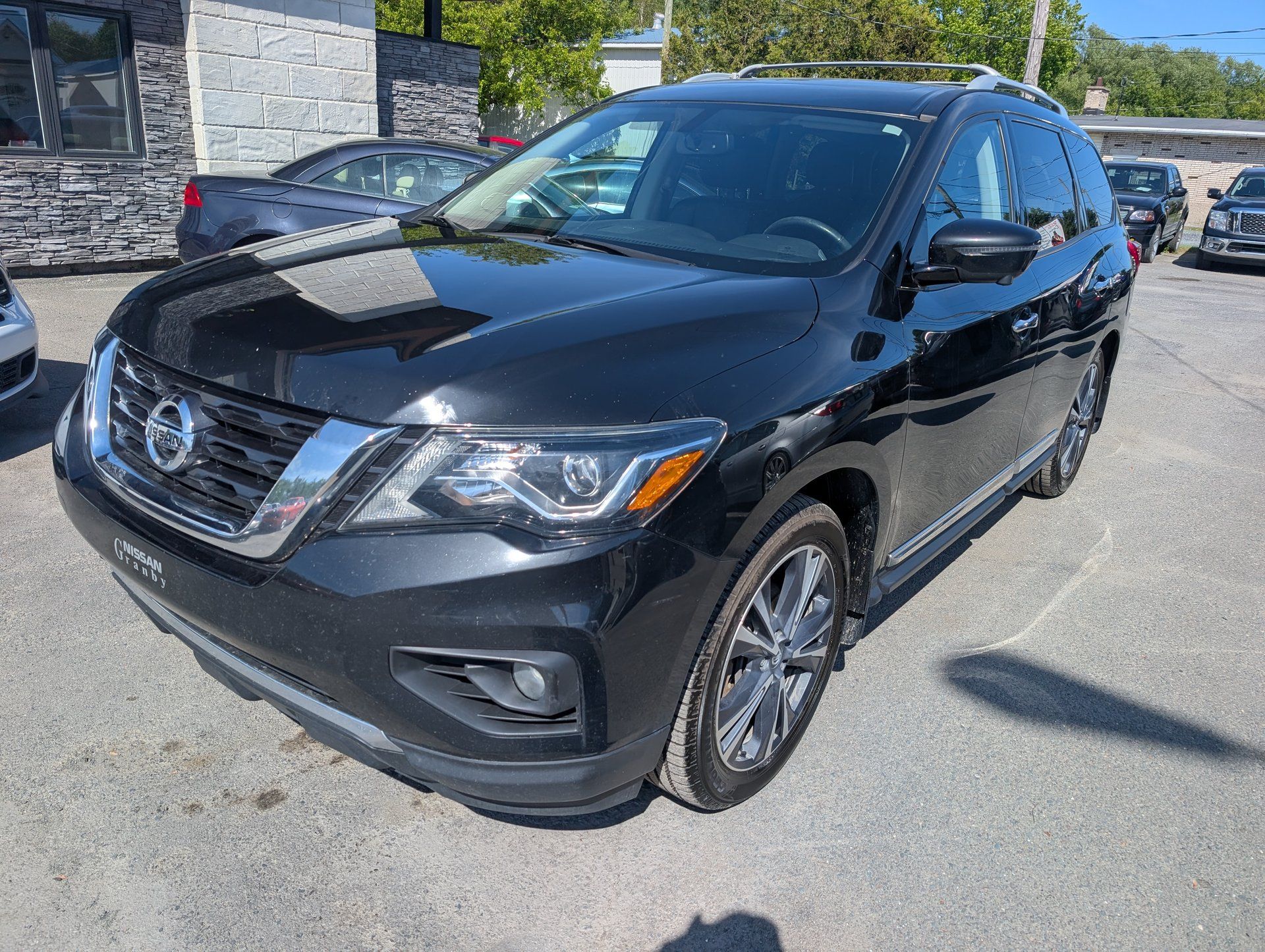 Nissan Pathfinder 2018 - Thumbnail 1