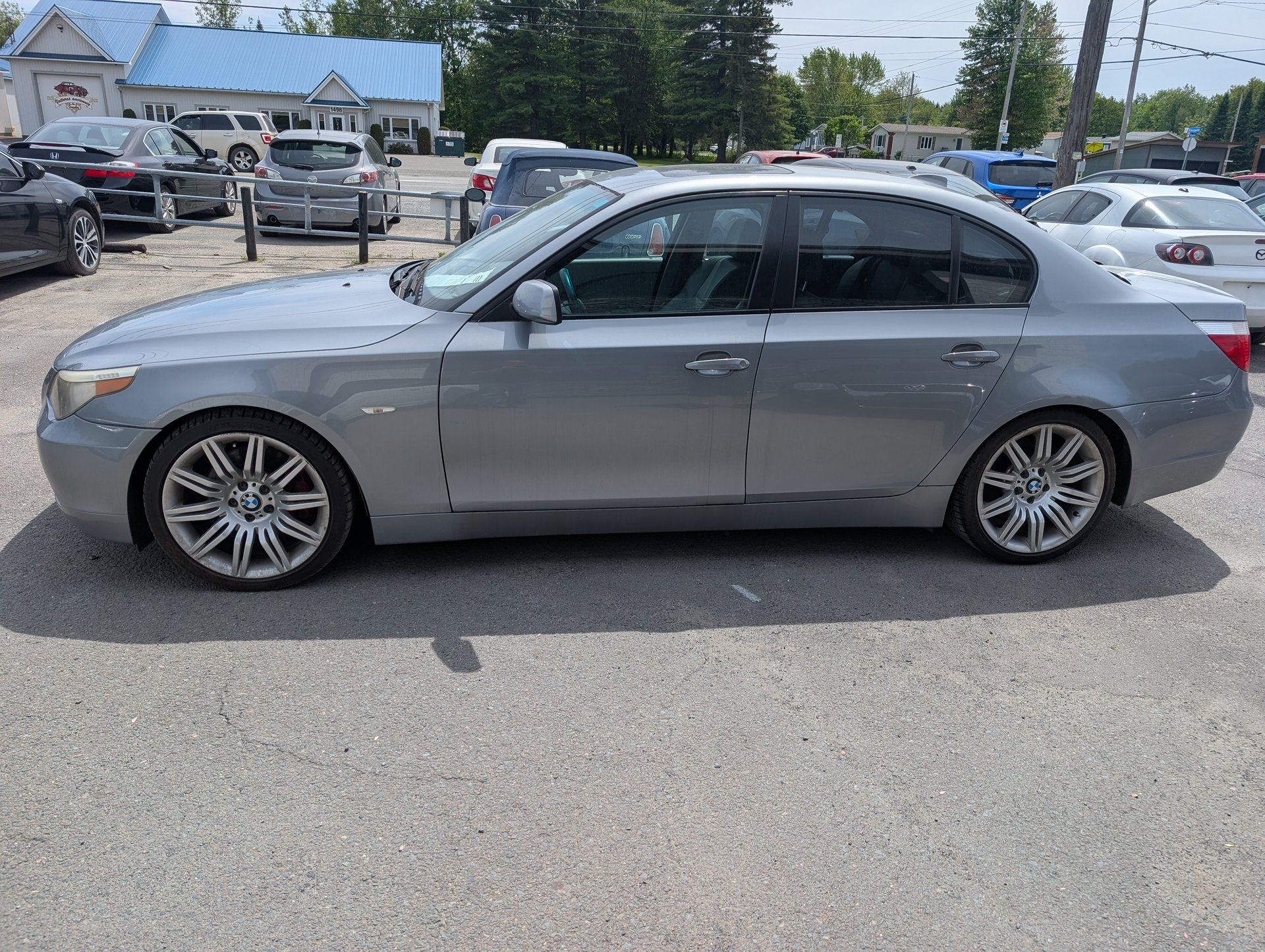 BMW 545i 2004 - Thumbnail 2