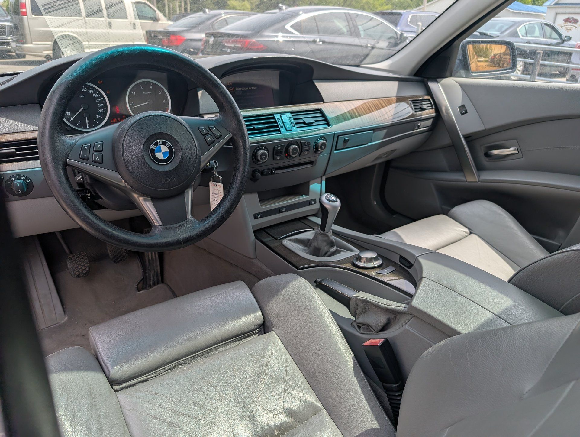 BMW 545i 2004 - Thumbnail 11