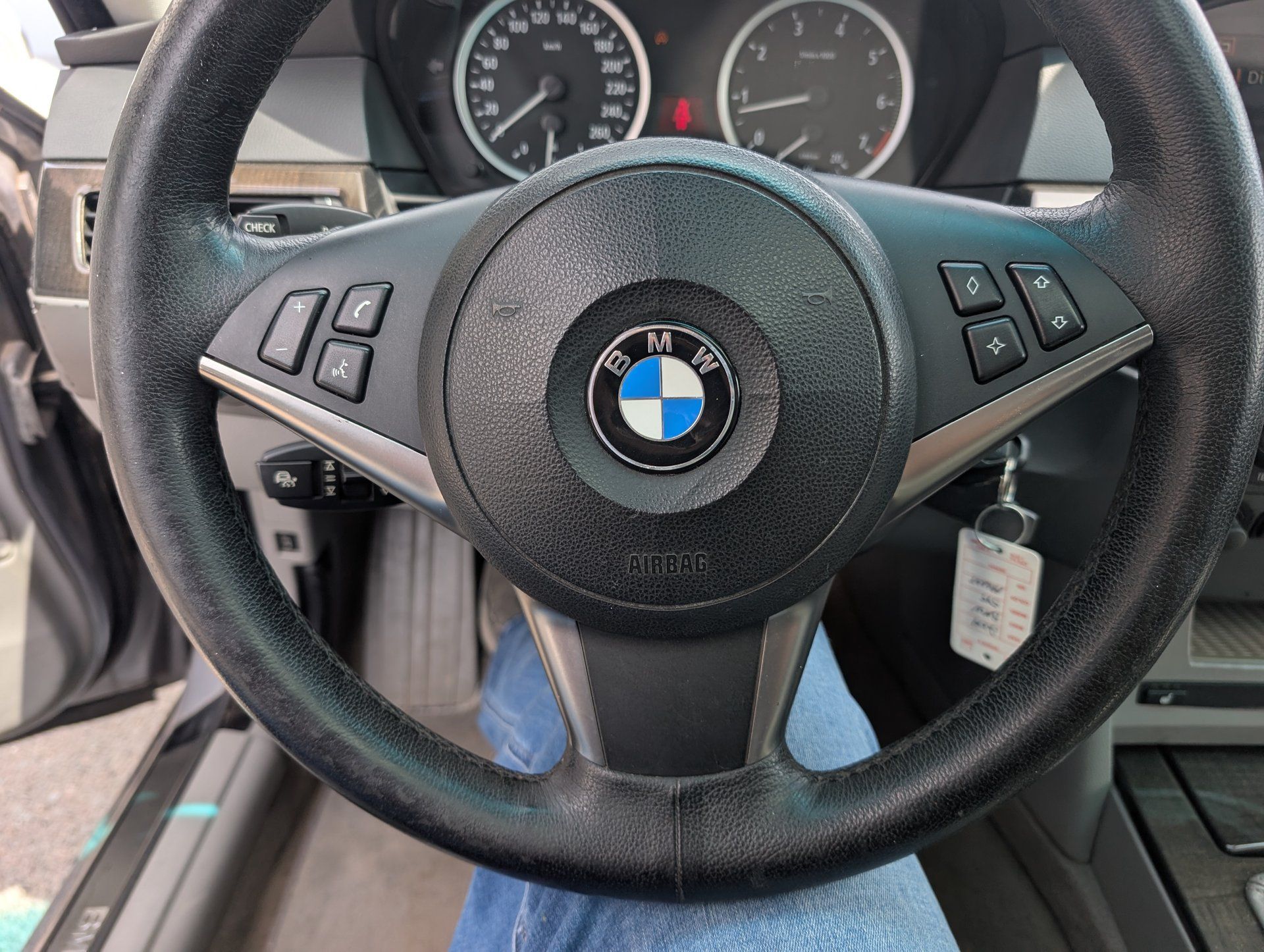 BMW 545i 2004 - Thumbnail 12