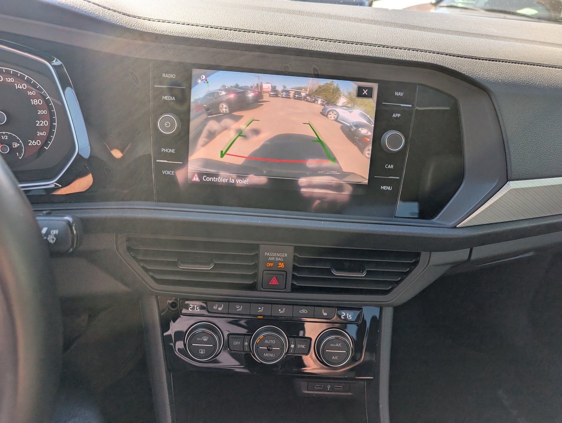 Volkswagen Jetta 2021 - Thumbnail 16
