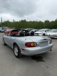 Mazda MX-5 Miata 1999 - Thumbnail 3