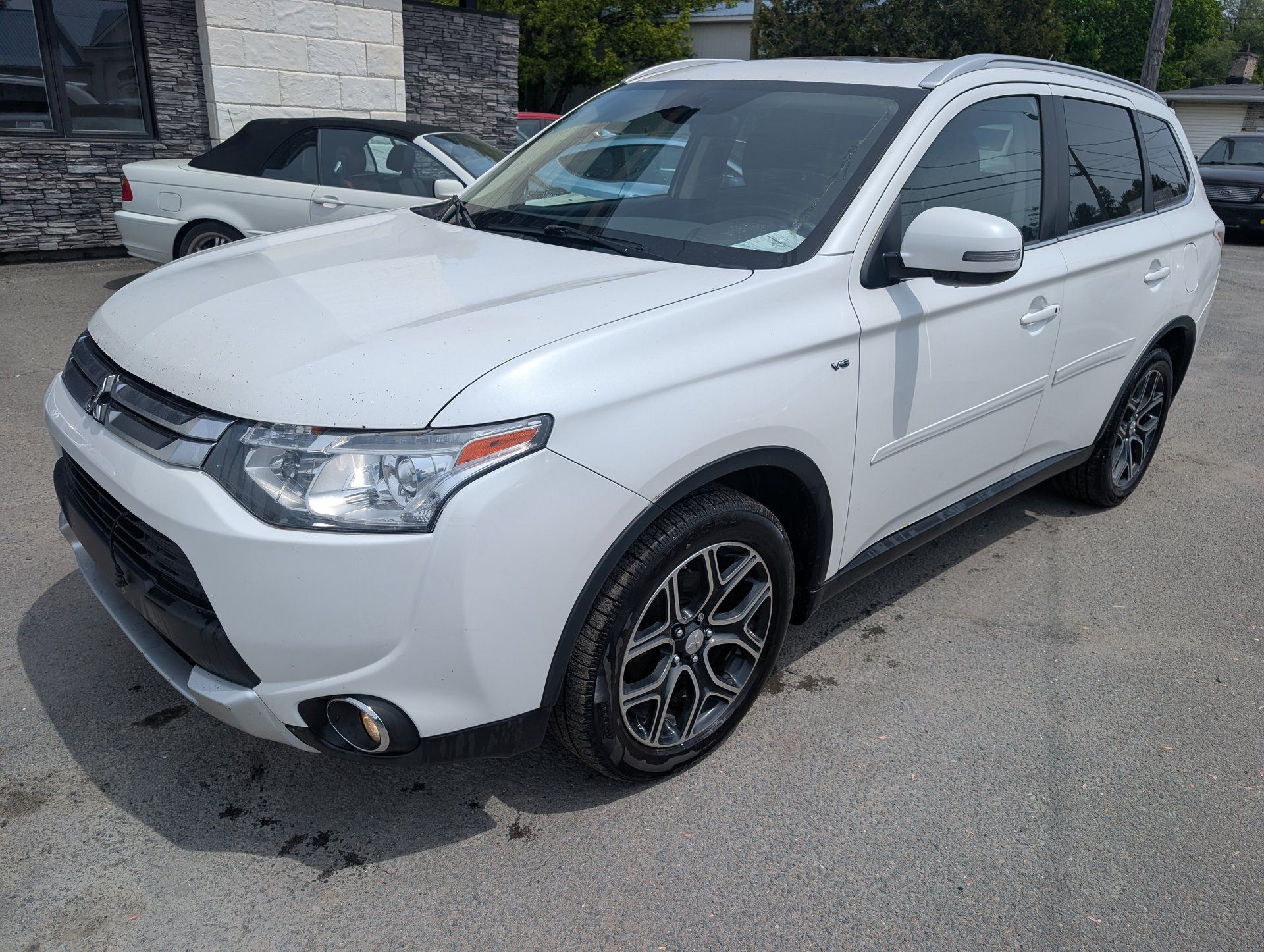 Mitsubishi Outlander 2015 - Thumbnail 1