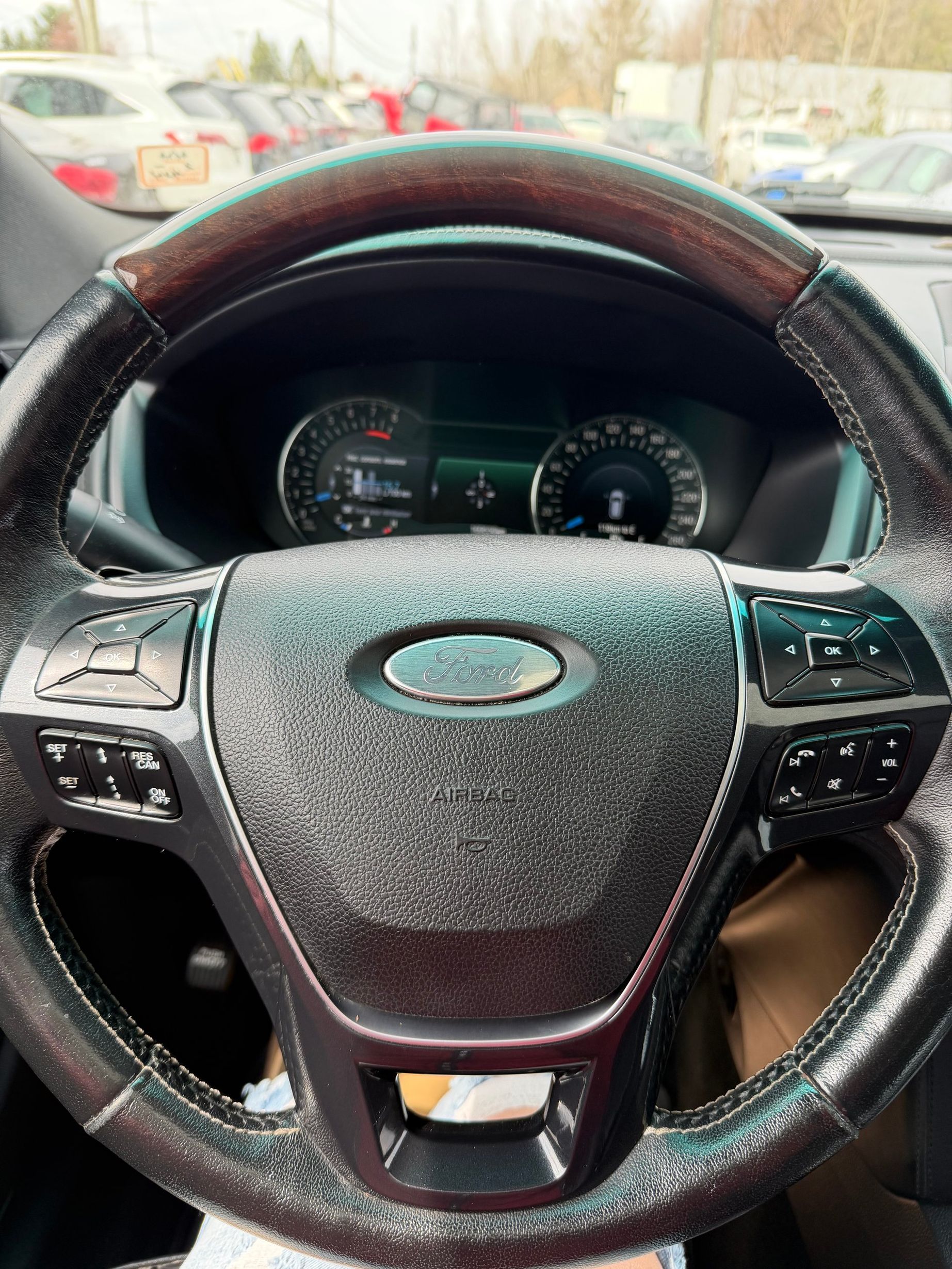 Ford Explorer 2016 - Thumbnail 12