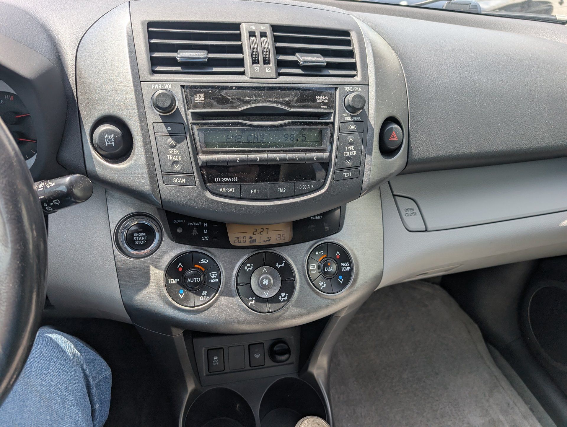 Toyota RAV4 2010 - Thumbnail 16