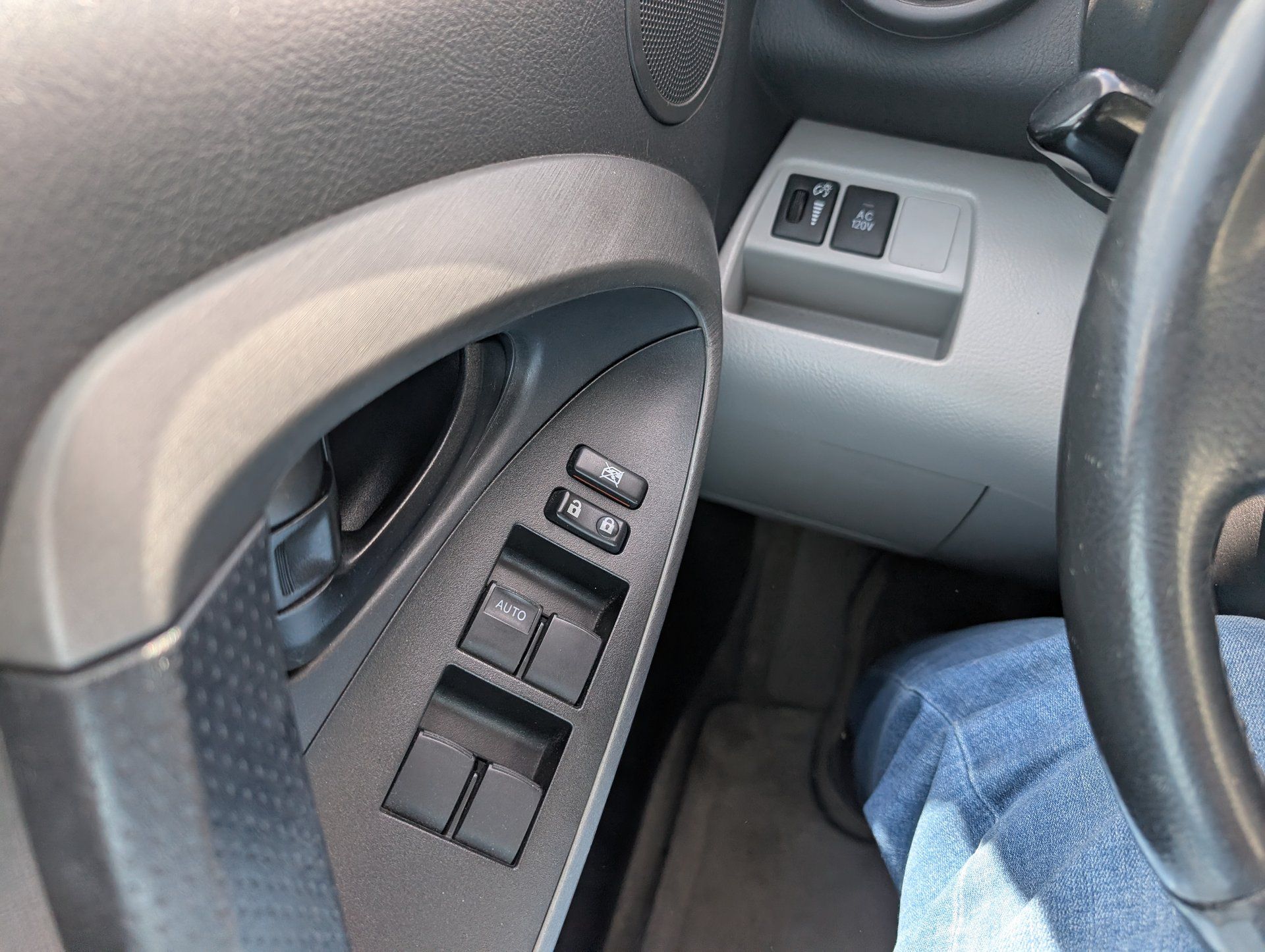 Toyota RAV4 2010 - Thumbnail 14
