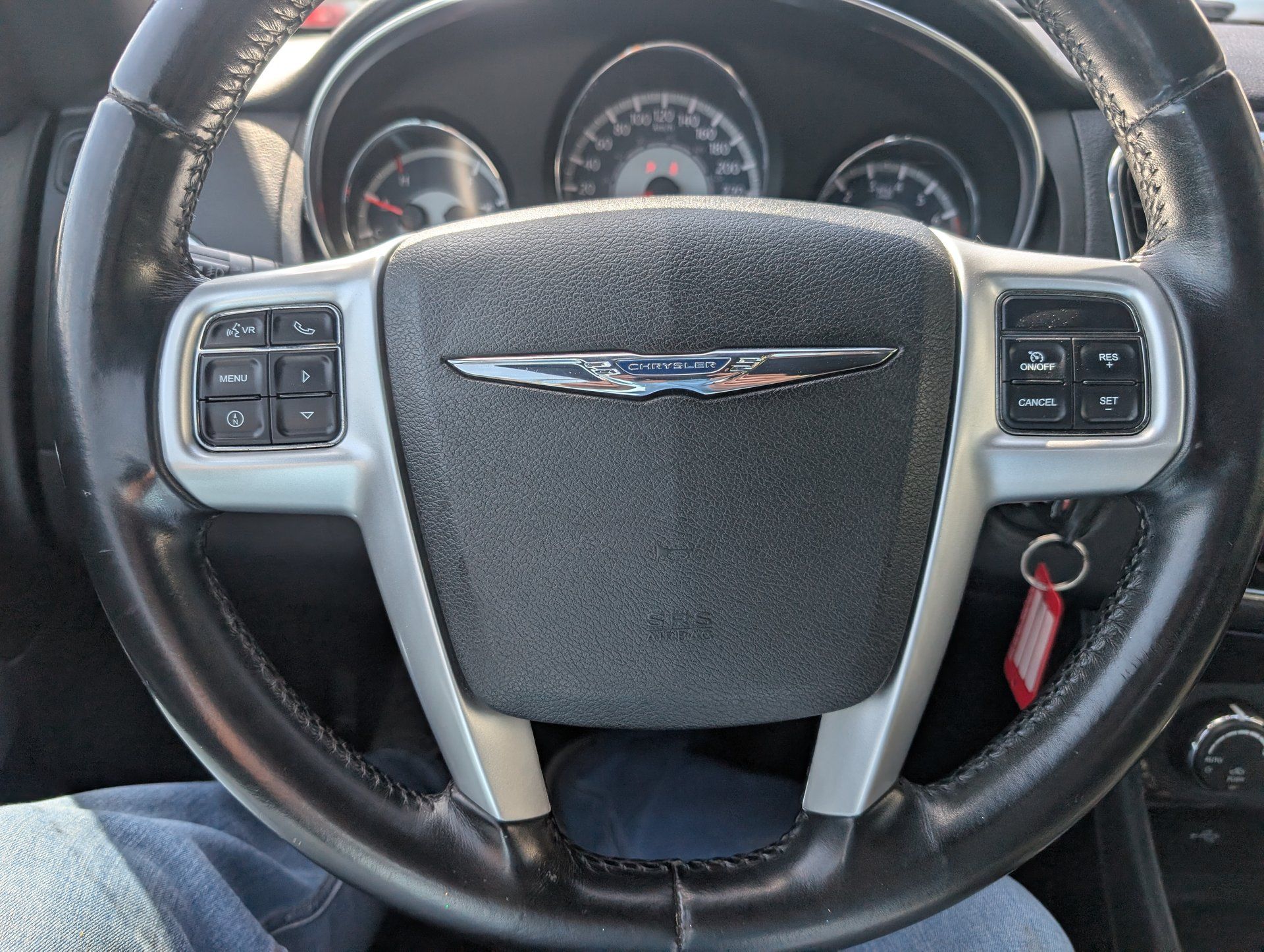 Chrysler 200 2011 - Thumbnail 13