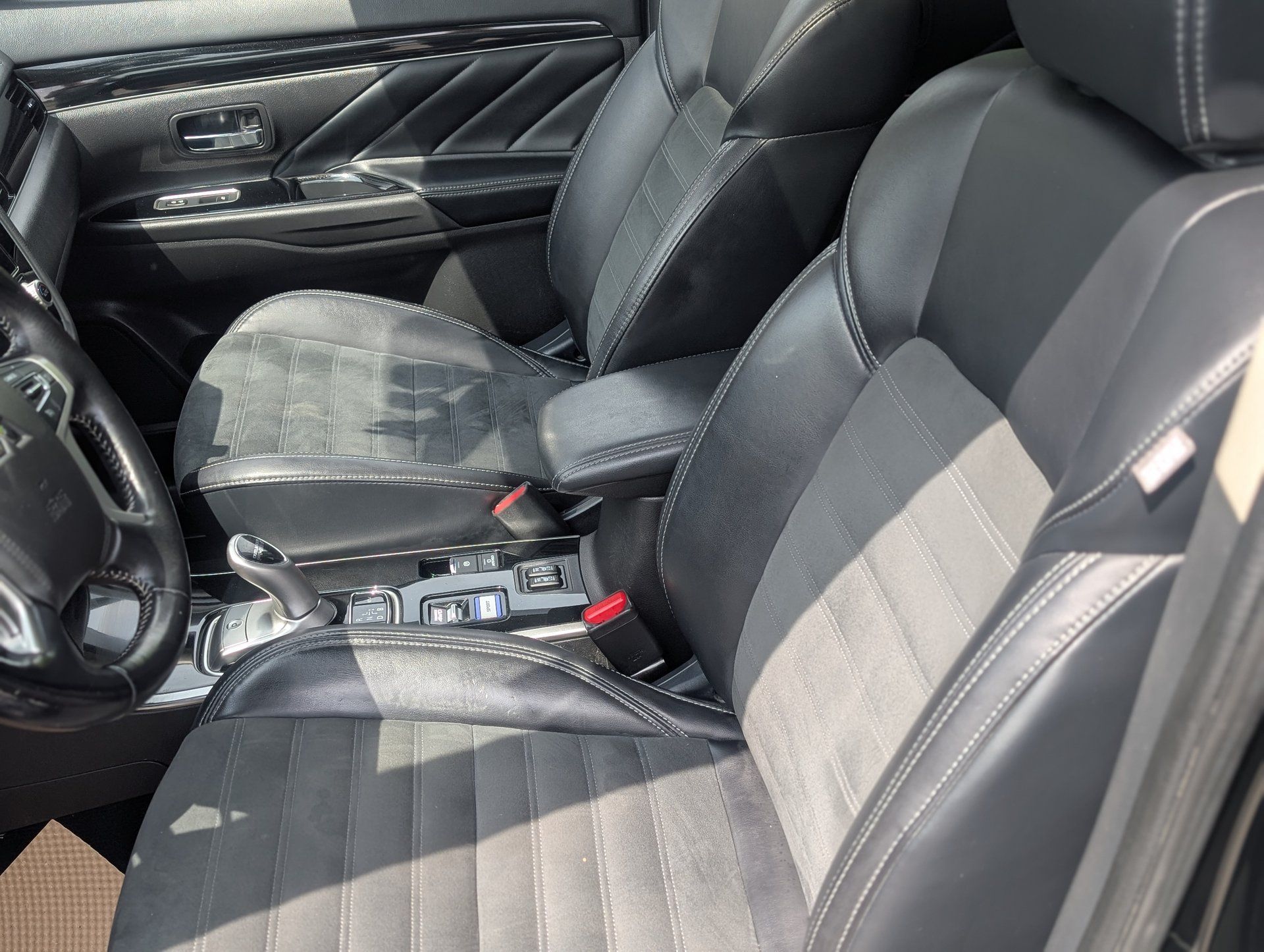 Mitsubishi Outlander PHEV 2022 - Thumbnail 9