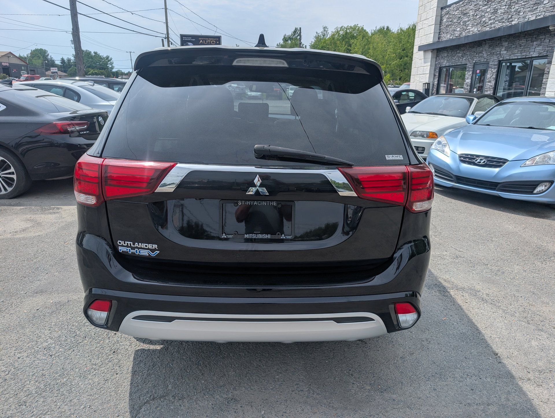 Mitsubishi Outlander PHEV 2022 - Thumbnail 4