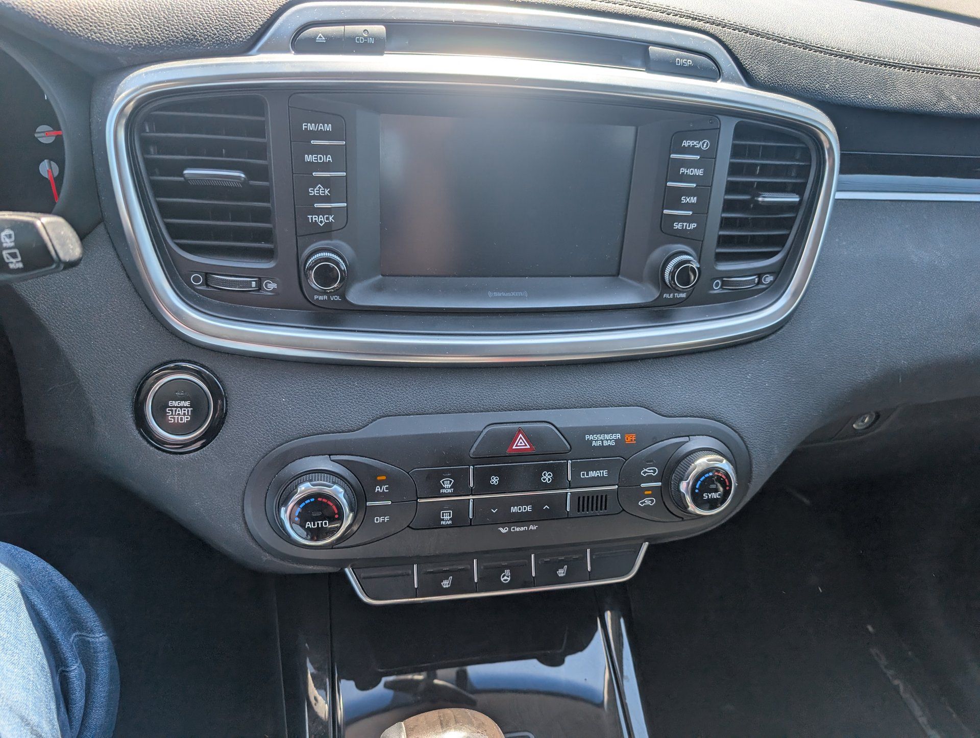 Kia Sorento 2017 - Thumbnail 15
