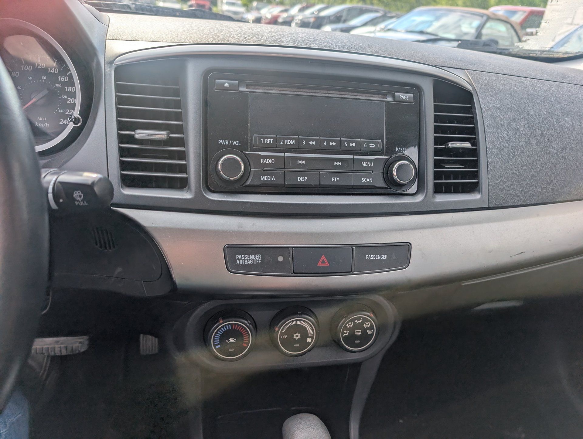 Mitsubishi Lancer 2014 - Thumbnail 12