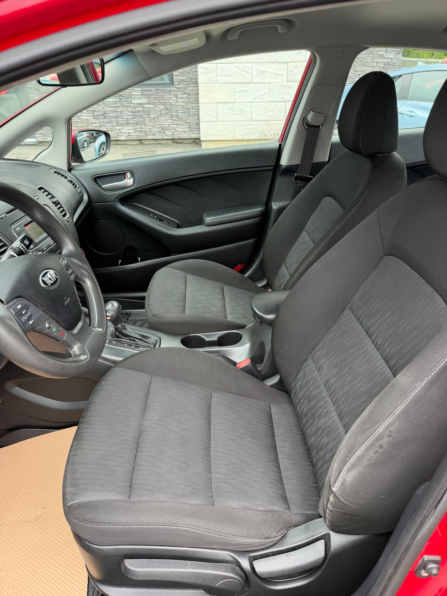 Kia Forte 2015 - Thumbnail 10