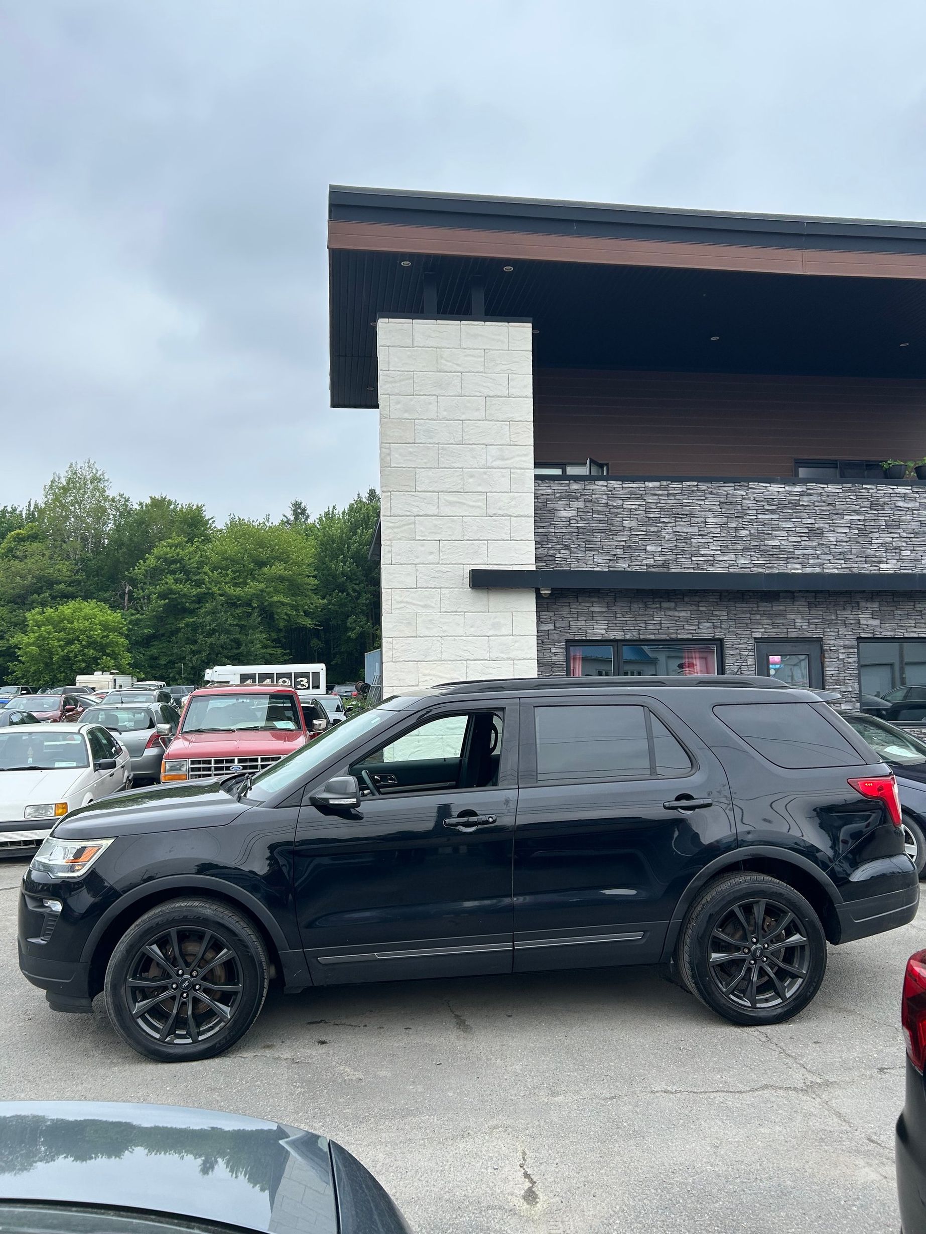 Ford Explorer 2018 - Thumbnail 3